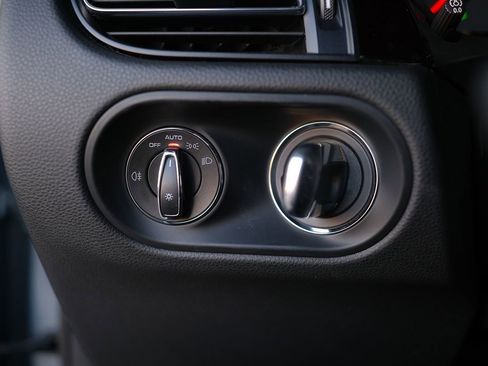 Used 2021 Porsche Macan image 13