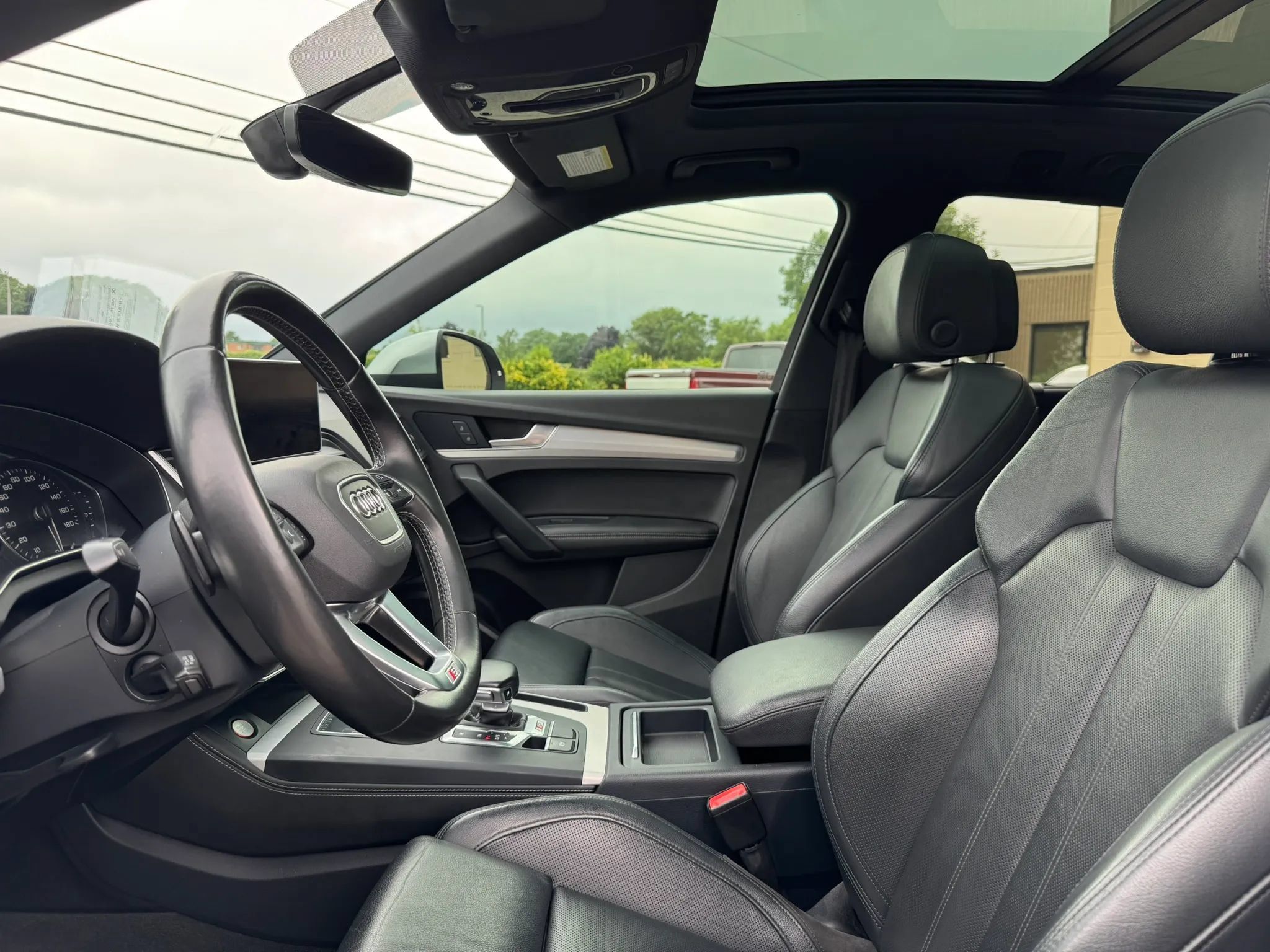 Used 2018 Audi SQ5 Premium Plus AWD/4WD image 21