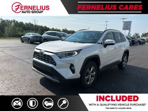 Used 2020 Toyota RAV4 Limited w/ Limited Grade Weather Package AWD/4WD image 6
