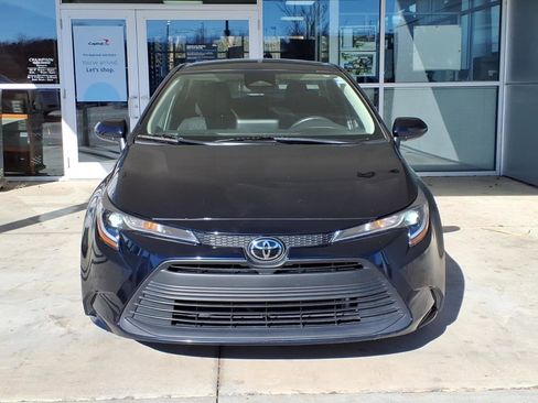Used 2024 Toyota Corolla LE image 2