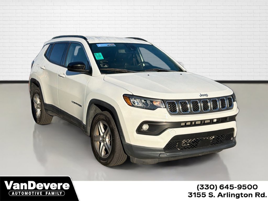 Used 2023 Jeep Compass Latitude AWD/4WD image 1