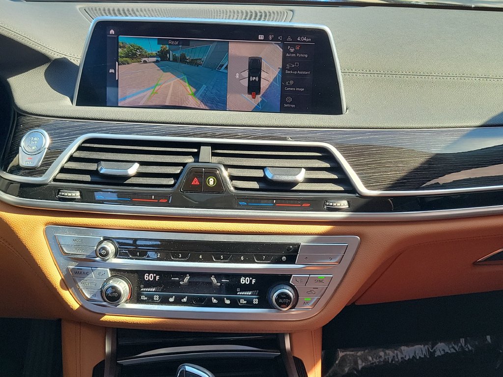 Used 2022 BMW 740i w/ Premium Package RWD image 21