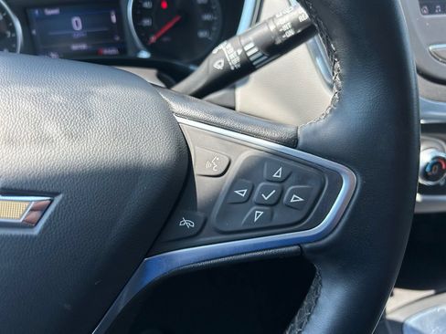 Used 2023 Chevrolet Equinox LT w/ Driver Convenience Package FWD image 32