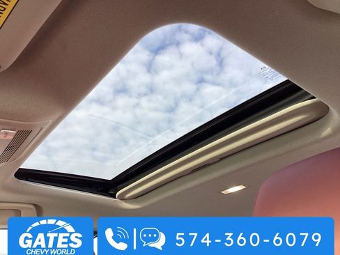 Used 2025 MAZDA MAZDA3 s image 3