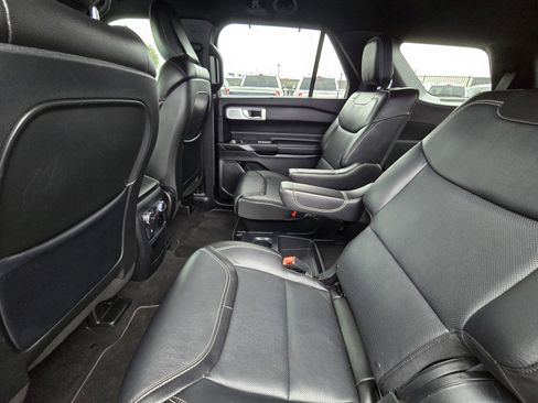 Used 2020 Ford Explorer ST w/ ST Street Pack image 10