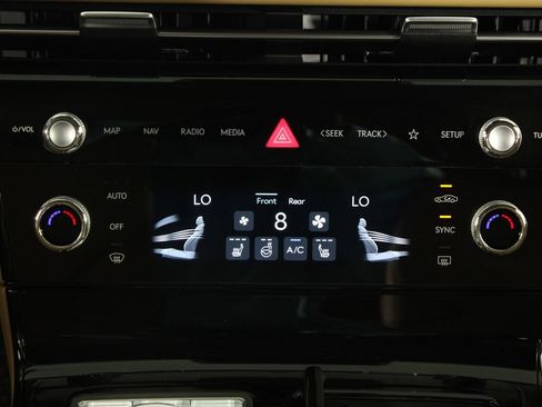 Used 2025 Genesis G80 2.5T image 19