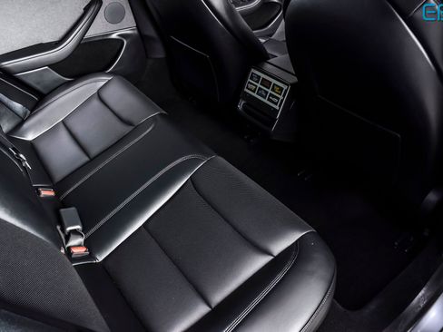 Used 2025 Tesla Model 3 Long Range image 21