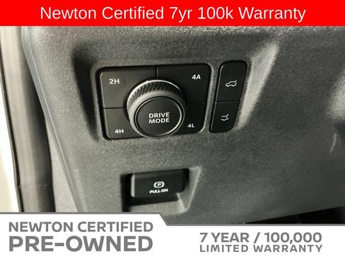 Used 2025 Ford Expedition Max Active AWD/4WD image 5