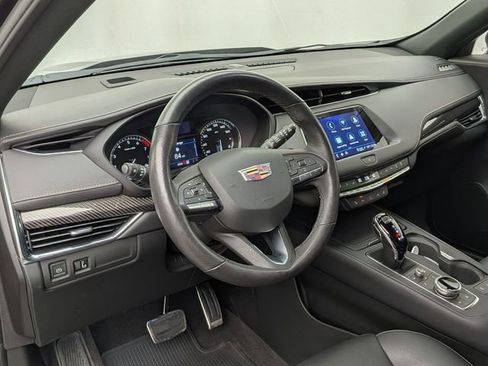 Used 2023 Cadillac XT4 Sport w/ Cold Weather Package AWD/4WD image 9