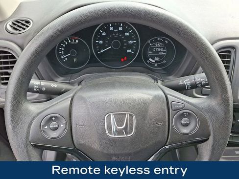 Used 2018 Honda HR-V LX image 4