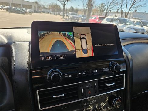 Used 2024 Nissan Armada SL image 22