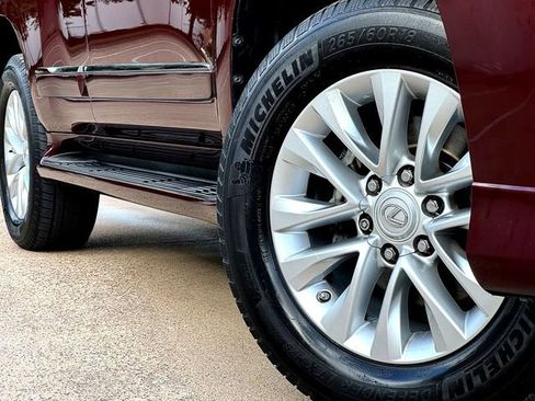 Used 2016 Lexus GX 460 image 2