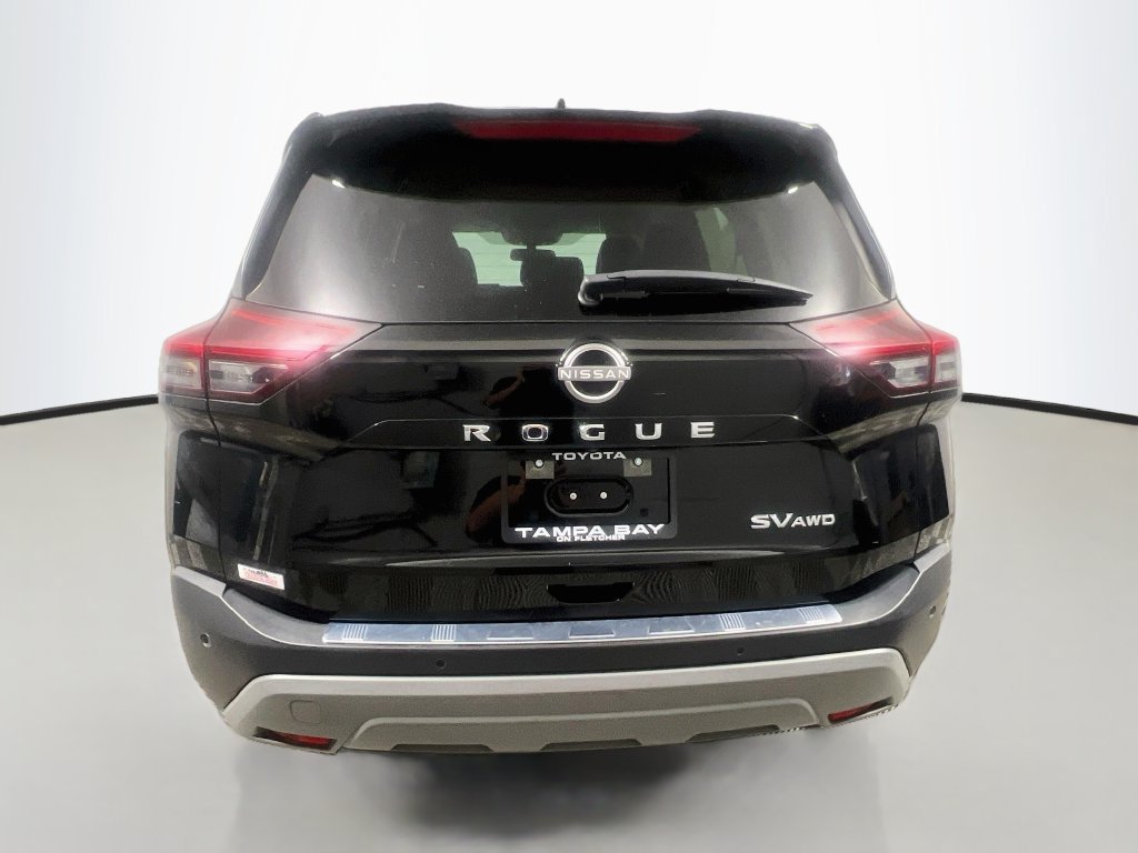 Used 2023 Nissan Rogue SV AWD/4WD image 4