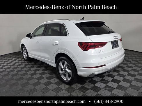 Used 2020 Audi Q3 2.0T Premium Plus w/ Premium Plus Package image 4