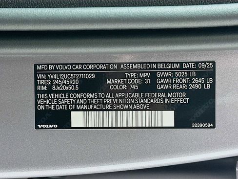 New 2026 Volvo XC40 B5 Plus w/ Climate Package image 31