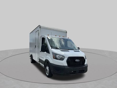 Certified 2022 Ford Transit 350 DRW RWD image 21