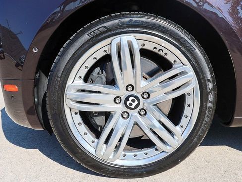 Used 2012 Bentley Mulsanne image 25