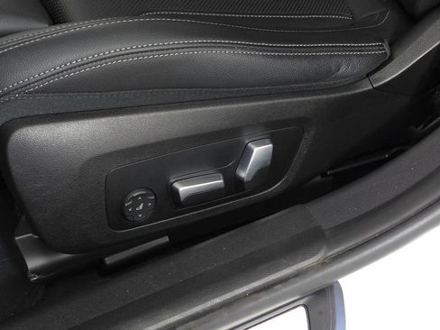 Used 2023 BMW 330i Sedan w/ Driving Assistance Package RWD image 23