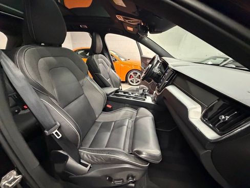 Used 2020 Volvo XC60 T5 R-Design w/ Protection Package Premier FWD image 38