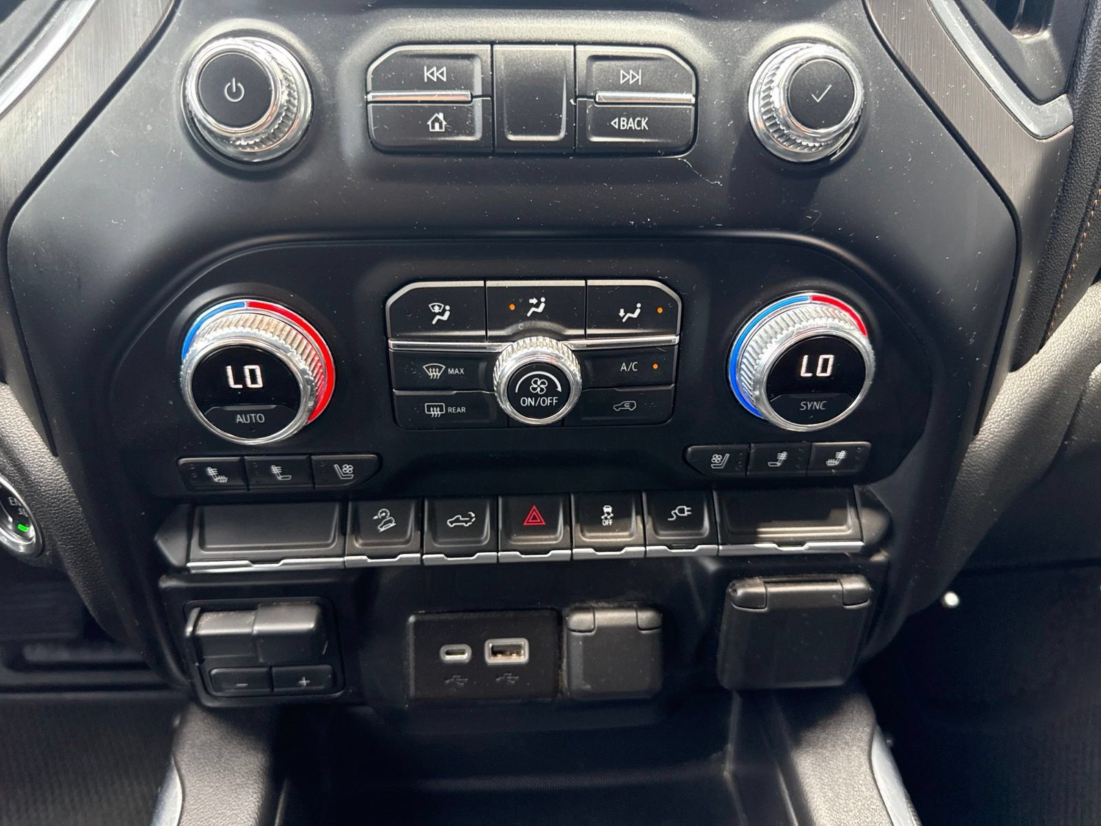 Used 2021 GMC Sierra 1500 AT4 AWD/4WD image 25