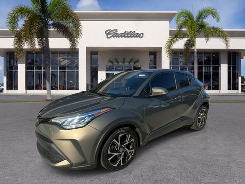 Used 2021 Toyota C-HR XLE image 6