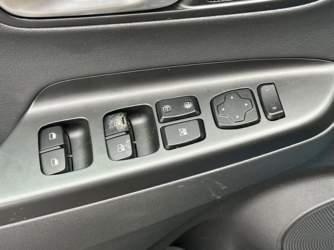 Used 2022 Hyundai Kona Limited w/ Cargo Package image 13