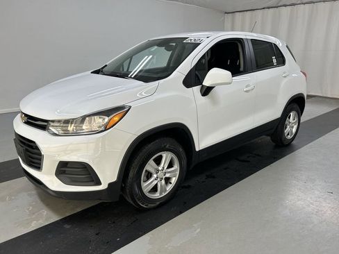 Used 2021 Chevrolet Trax LS w/ Tint and Cruise Package image 5