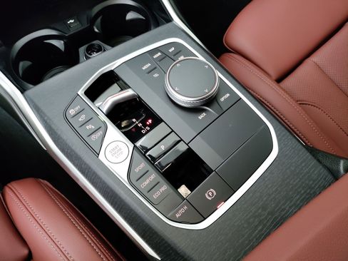 New 2026 BMW 330i Sedan w/ Convenience Package image 23