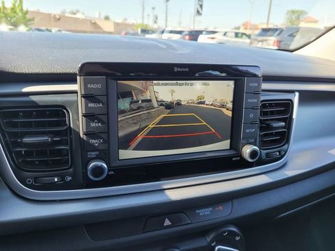 Used 2020 Kia Rio S image 18