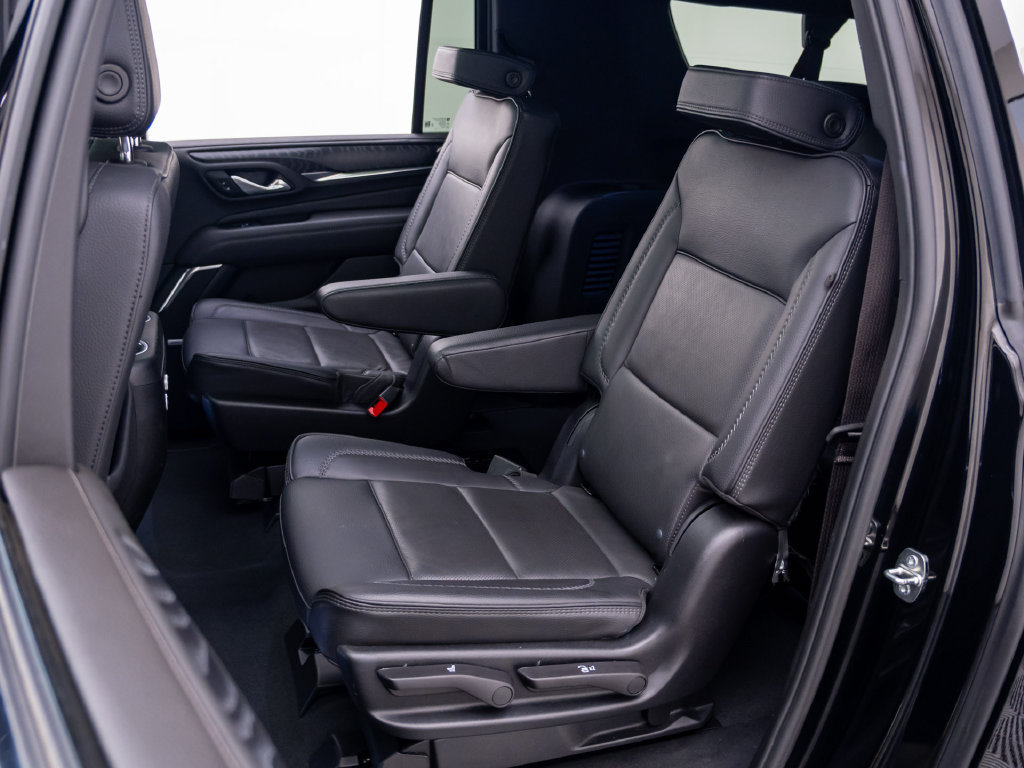 Used 2024 GMC Yukon XL Denali AWD/4WD image 19