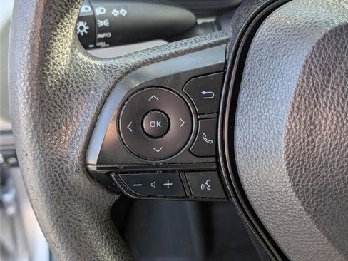 Used 2020 Toyota Corolla L image 19