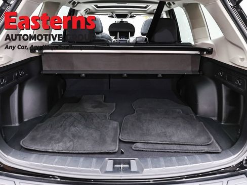 Used 2022 Subaru Forester Premium AWD/4WD image 9