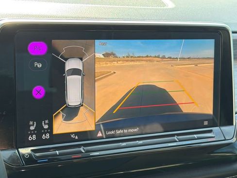 Used 2025 Volkswagen Atlas SEL Premium R-Line image 28