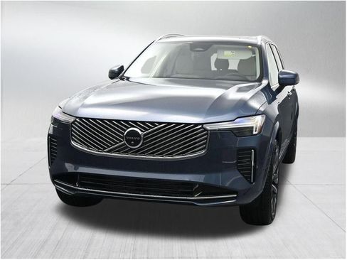 New 2026 Volvo XC90 T8 Ultra w/ Protection Package Premier AWD/4WD image 8
