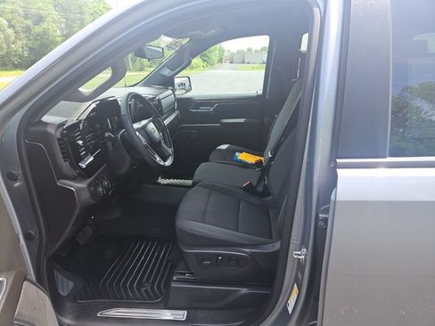 Used 2023 Chevrolet Silverado 1500 LT AWD/4WD image 23