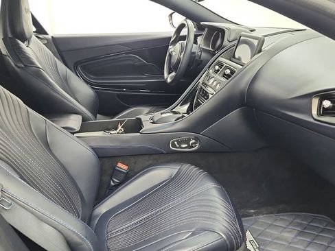 Used 2017 Aston Martin DB11 V12 RWD image 32