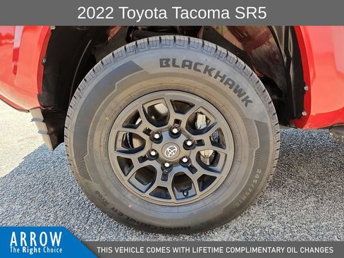 Used 2022 Toyota Tacoma SR5 RWD image 17