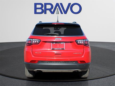 Used 2023 Jeep Compass Limited image 6