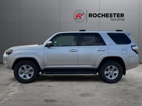 Used 2020 Toyota 4Runner SR5 Premium AWD/4WD image 2