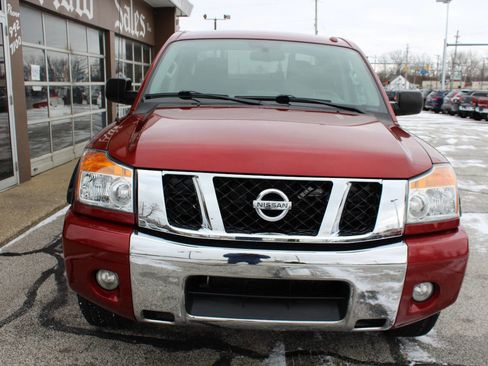 Used 2014 Nissan Titan SV w/ SV Value Truck Package image 3