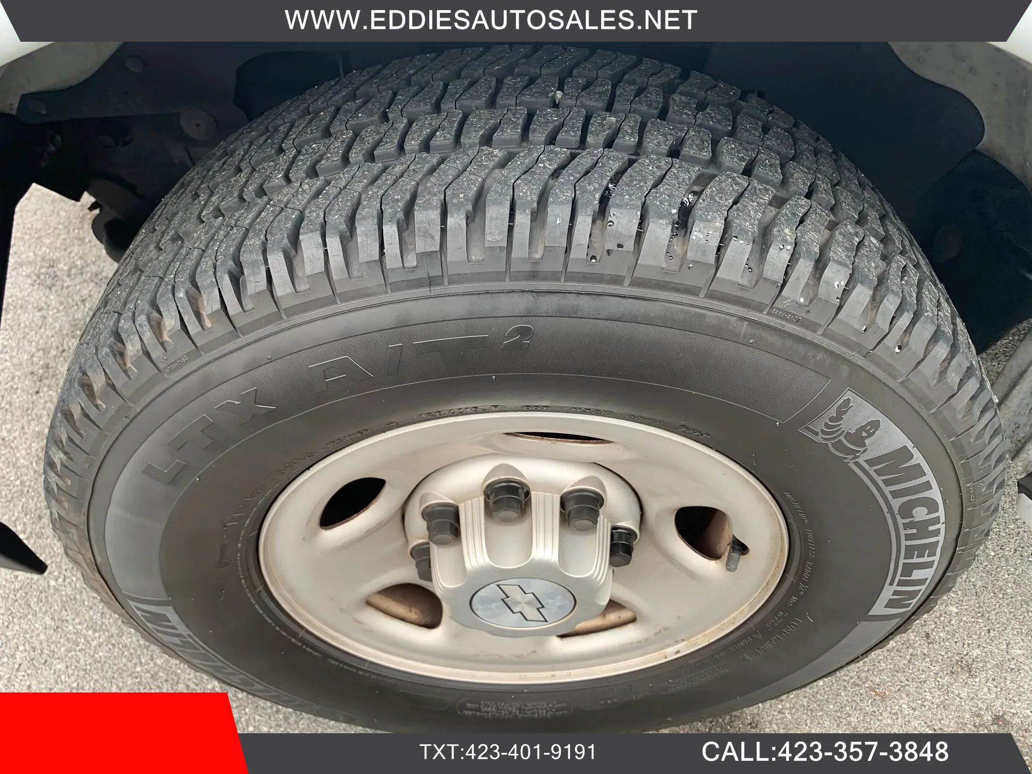 Used 2018 Chevrolet Express 3500 Extended w/ Driver Convenience Package RWD image 34