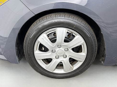 Used 2023 Toyota Corolla LE image 37