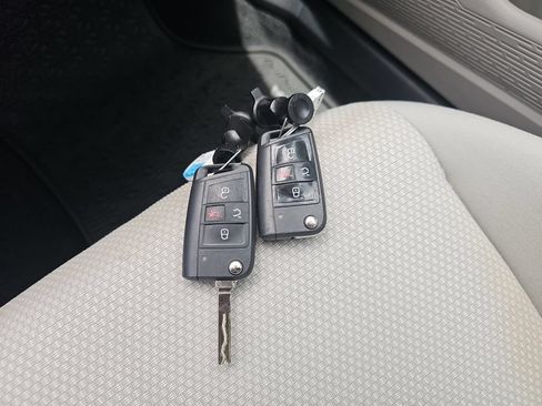 Used 2019 Volkswagen Jetta S FWD image 32