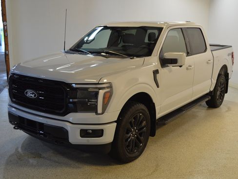 Used 2025 Ford F150 Lariat AWD/4WD image 7