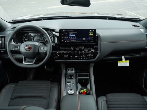 New 2026 Nissan Pathfinder Rock Creek w/ Rock Creek Premium Package AWD/4WD image 14