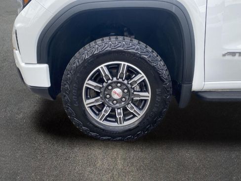 Used 2025 GMC Sierra 1500 AT4 AWD/4WD image 11