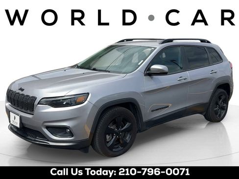 Used 2021 Jeep Cherokee Latitude Plus FWD image 7