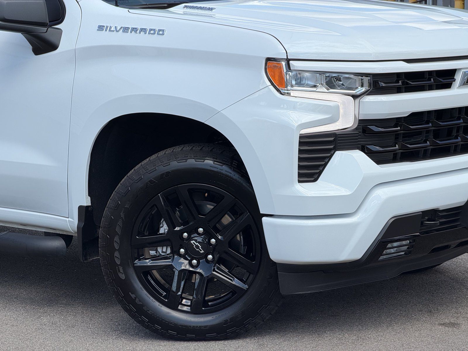 Used 2026 Chevrolet Silverado 1500 RST w/ RST Select Package AWD/4WD image 3
