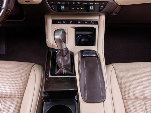 Used 2017 Lexus ES 350 w/ Luxury Package FWD image 28