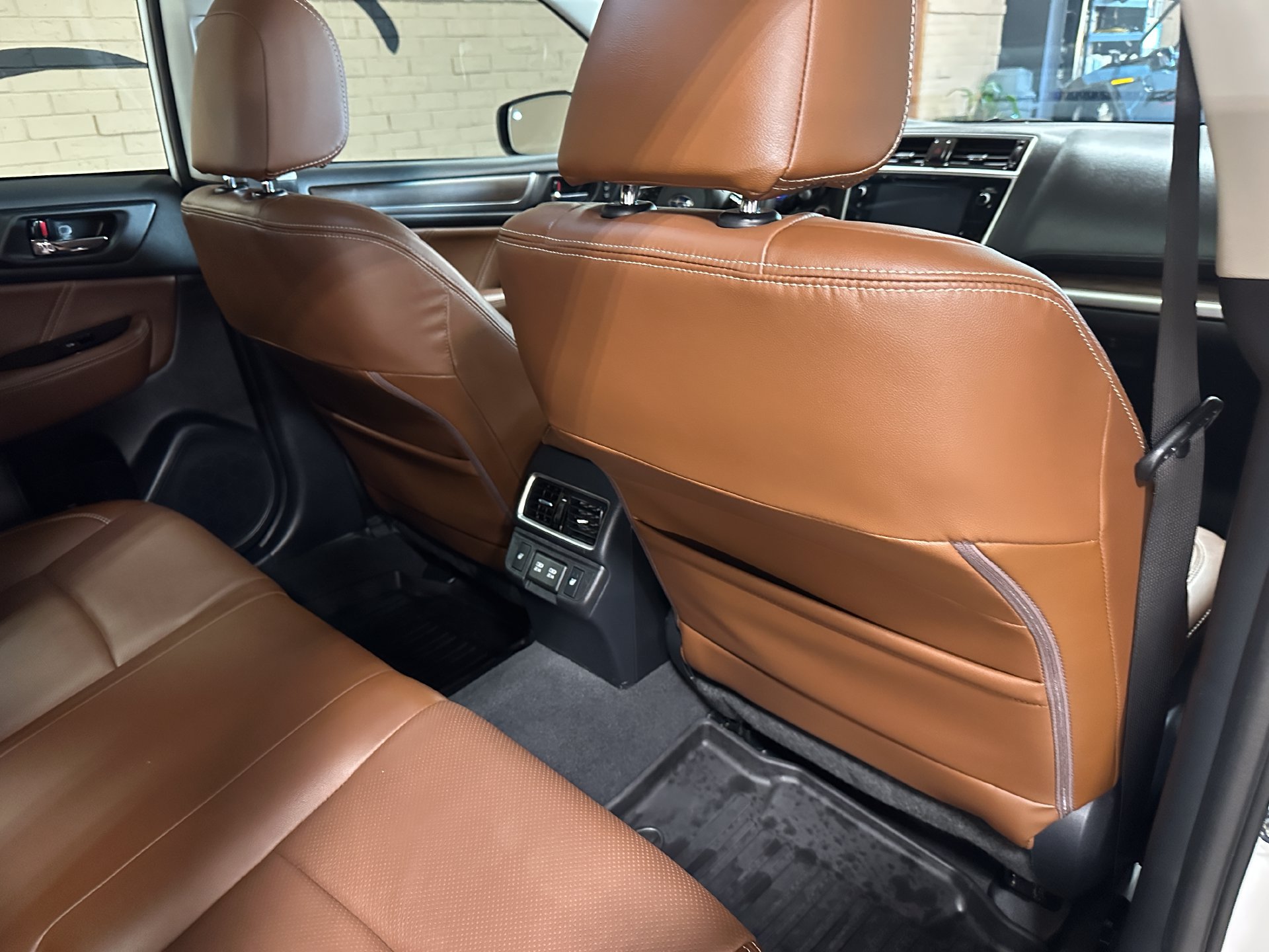 Used 2019 Subaru Outback 2.5i Touring AWD/4WD image 19